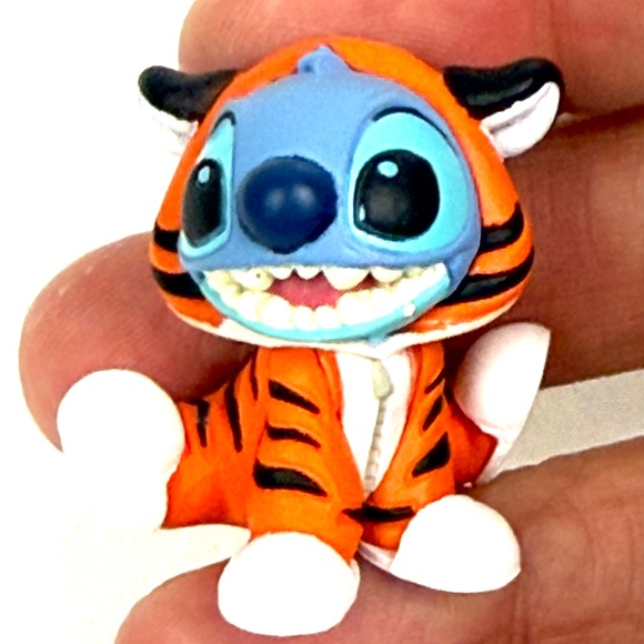 Disney Stitch Vinyl Figure | Stitch in Tiger Onesie | Collectible Figurine - Picture 11 of 11